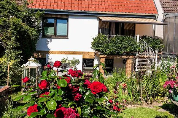 Gartenblick  Ferienwohnung Urlaub am Meer