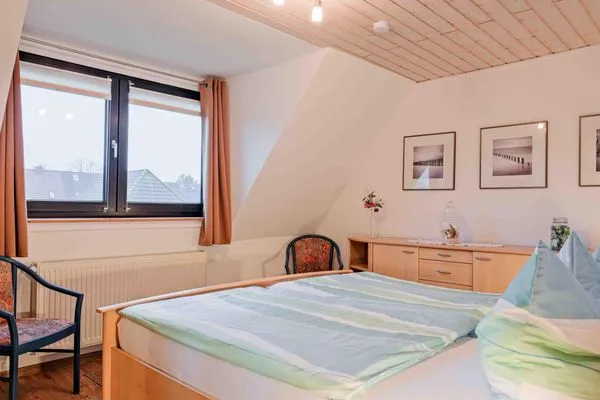 Schlafzimmer  Ferienwohnung Urlaub am Meer