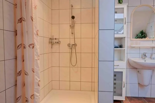 Badezimmer  Ferienwohnung Urlaub am Meer