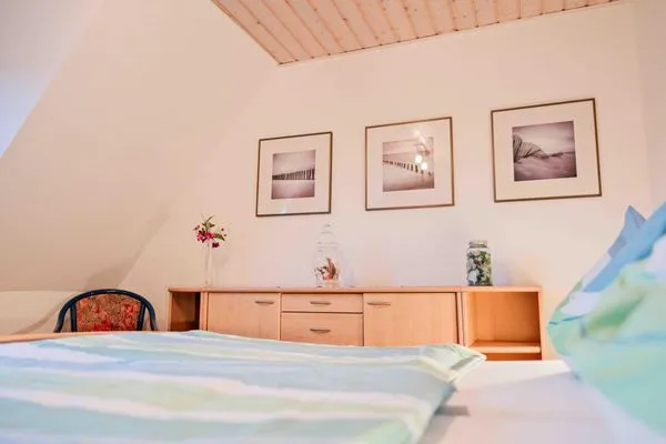 Schlafzimmer  Ferienwohnung Urlaub am Meer