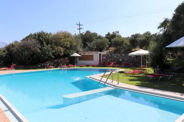 Pool  Kounenos Studio 1