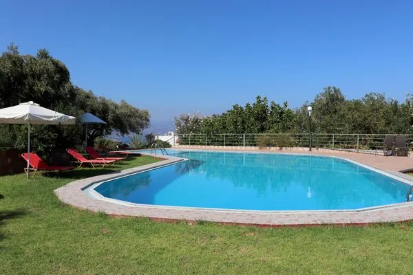 Pool  Kounenos Studio 1