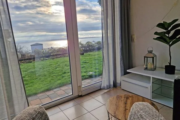 Meerblick  Ferienwohnung Ostseeheim - 1. Reihe mit Meerblick