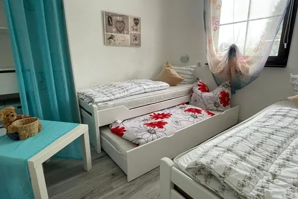 Schlafzimmer Feriendorf Hochbergle Haus 95