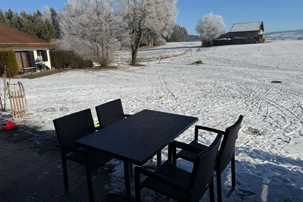 Landschaft Feriendorf Hochbergle Haus 111