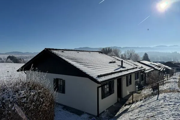Hauptansicht Feriendorf Hochbergle Haus 111