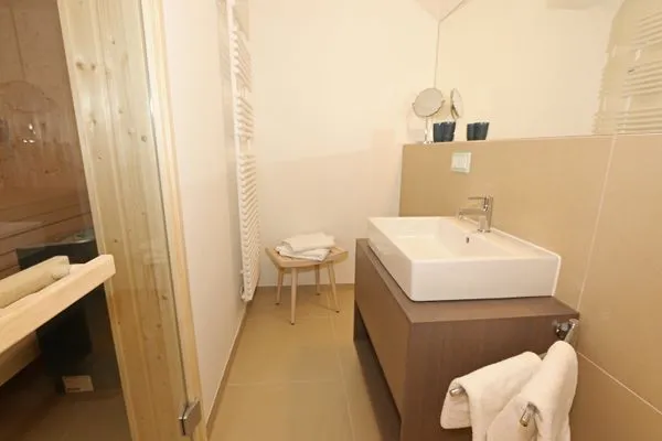 Badezimmer  FeWo Meerzeit Dachterrasse & Spa in Block 1