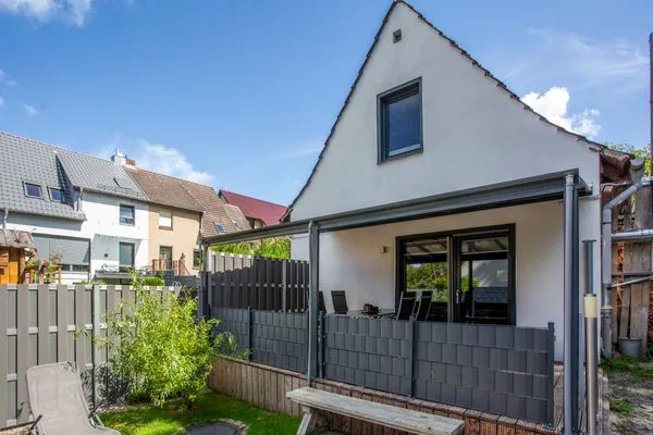 Ferienhaus Charlotta Waren (Müritz) – Garten- und Terrassenbereich  Charlotta