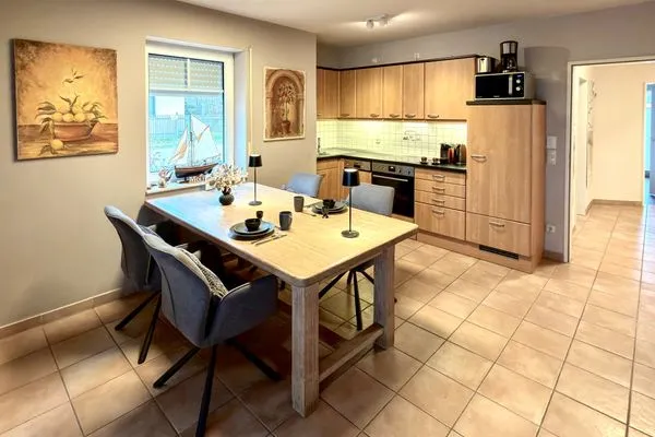 Essbereich und Küche Parkresidenz am Hafen Wohnung HF 12 - "Luftsnapper´s"