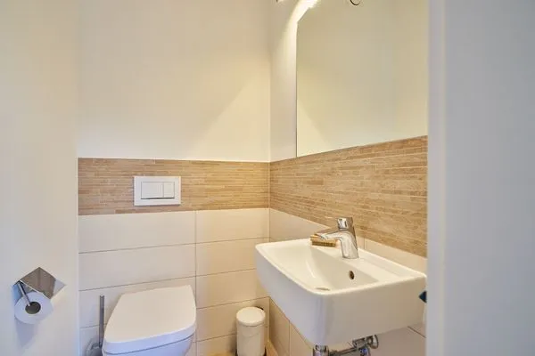 Gäste-WC  FeWo Hühnergott in PRORA - 5.07