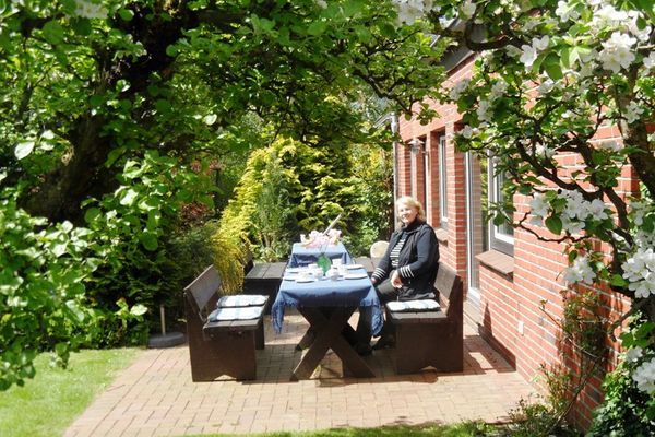  Ferienhaus 2 "Der Künstlergarten"  - Terrasse