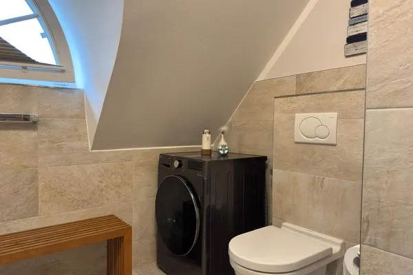 Waschmaschine und WC  Meerzeit