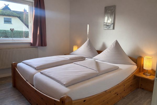  Leuchtfeuer Born - Schlafzimmer