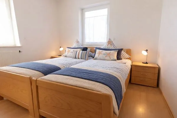 Schlafzimmer  Robbenplate