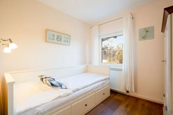 Schlafzimmer  (ULM14a) Ferienhaus "Strandmuschel"