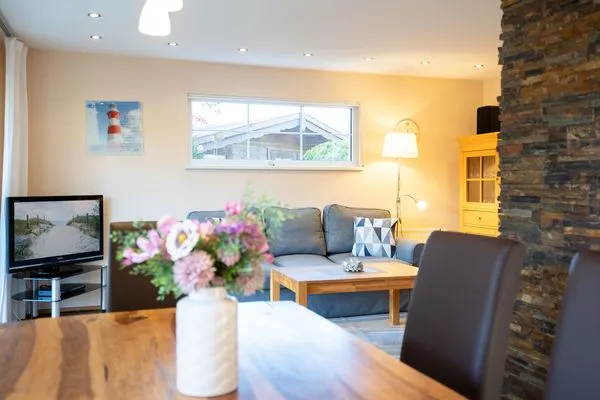 Wohnzimmer  (ULM14a) Ferienhaus "Strandmuschel"