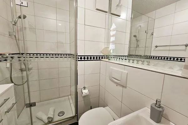 Badezimmer  Ferienwohnung am Salzhaff C6