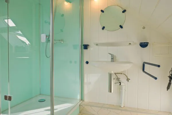 Badezimmer  Ferienwohnung Neue Reihe 83 a