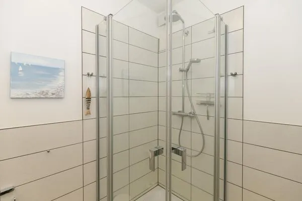 Badezimmer  Haus mit Ambiente Ferienwohnung See