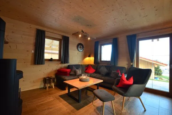 Gemütliche Couch  Holzar Chalet - Feriendorf Via Claudia Haus 72