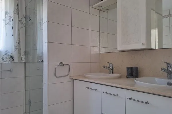 Bathroom  Casa Verbanella2