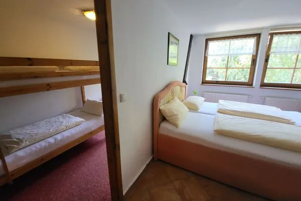 Schlafzimmer  Pension Schmelzer Wohnung 6