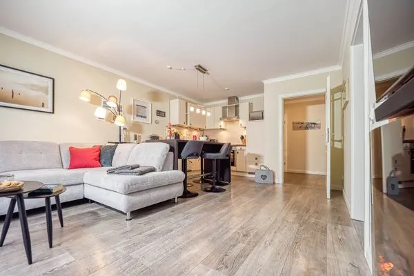 Wohnbereich mit Blick zur Küche  Birkmaase 10 - Wohnung 1