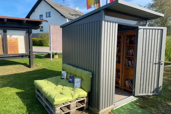 Bibliothek  Ferienhaus  Abendrot