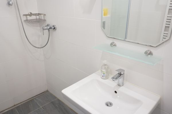  Ferienwohnung 3 "Der Künstlergarten"  - Badezimmer