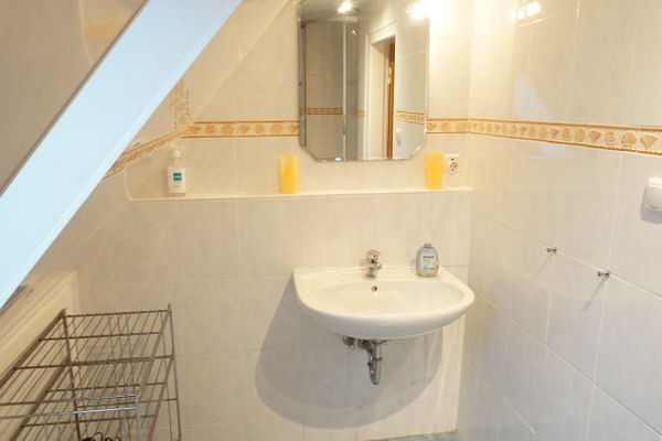  Ferienhaus 1 "Der Künstlergarten"  - Badezimmer