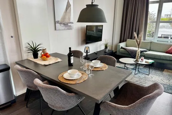  Marina Strandbad Chalet Wasserwelt mit Zaun Haus Nr. 32