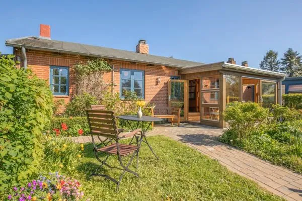 Fassade / Eingang  Ferienhaus Häuschen im Norden