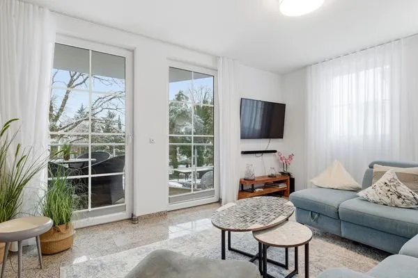 Wohnzimmer  Gorki Park, Wohnung 15