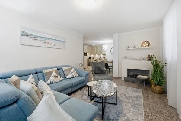 Wohnzimmer  Gorki Park, Wohnung 15