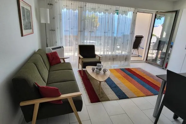 Wohnzimmer  Eckwohnung C01