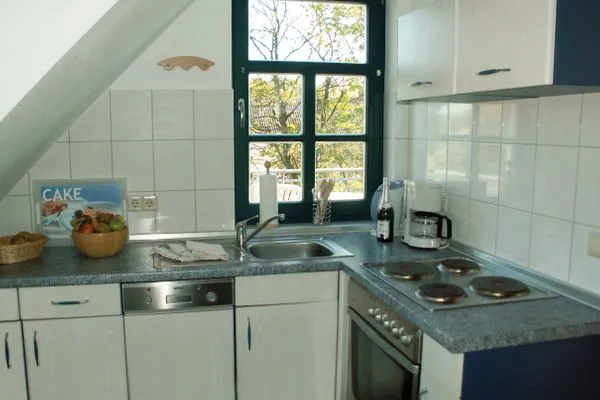 Küche mit kleinem Eßplatz (2 Personen)  Albatros Whg.01
