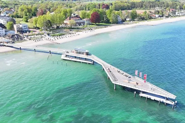 Blick auf den Strand von Haffkrug-Scharbeutz  Mini-Appartement im Souterrain mit gratis Bettwäsche - Ideal für eine Nacht