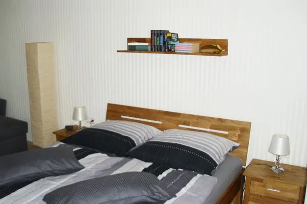 Bett  Ferienwohnung Am Stadtrand
