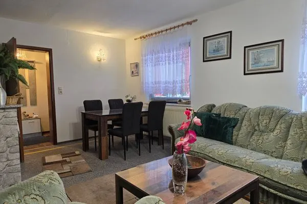 Wohnzimmer  Ferienwohnung Dornbusch - ruhige Stadtrandlage