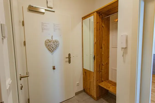 Eingangsbereich mit Garderobe  Happy Aich 2 by Alpenidyll Apartments