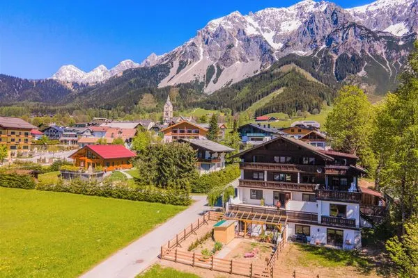Gebäudeansicht im Sommer  Bergidyll 12  by Alpenidyll Apartments