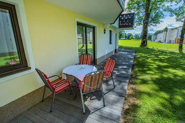 Terrasse mit Aussicht in die Berge  Soldanella 8 by Alpenidyll Apartments