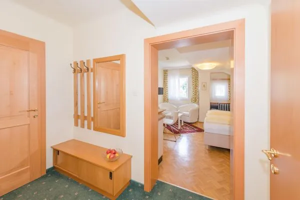Garderobe  City Life 3 by Alpenidyll Apartments