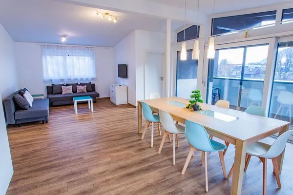 Sofa und Essbereich  City Dream 1 by Alpenidyll Apartments