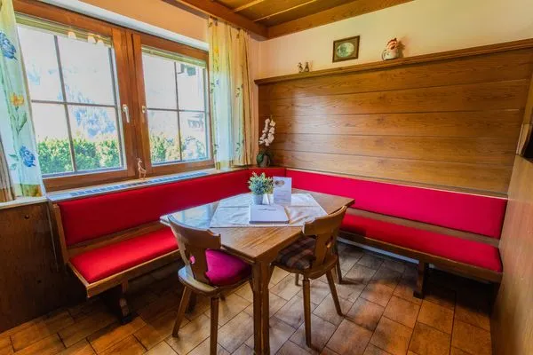 Küche mit Essbereich  Huberhof 1 by Alpenidyll Apartments