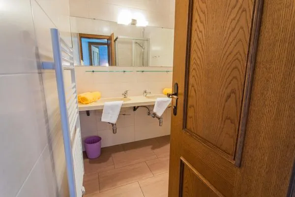 Dusche  Huberhof 5 by Alpenidyll Apartments