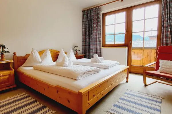 Schlafzimmer 1, Doppelbett  S`Gerhardter by Alpenidyll Apartments