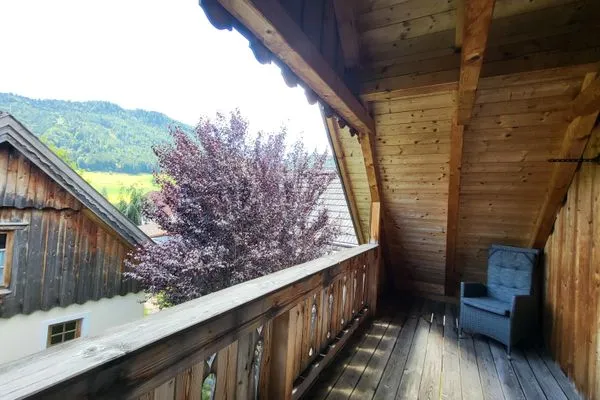 Balkon mit Aussicht in die Berge  Stodertraum 5 "Schlüsselblume" by Alpenidyll Apartments