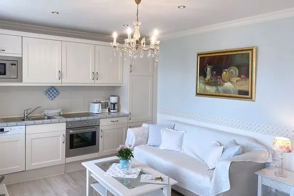 Küche / Küchenzeile  Villa Hansa App. A2 - perfekter Blick über die Dünen auf die Lübecker Bucht