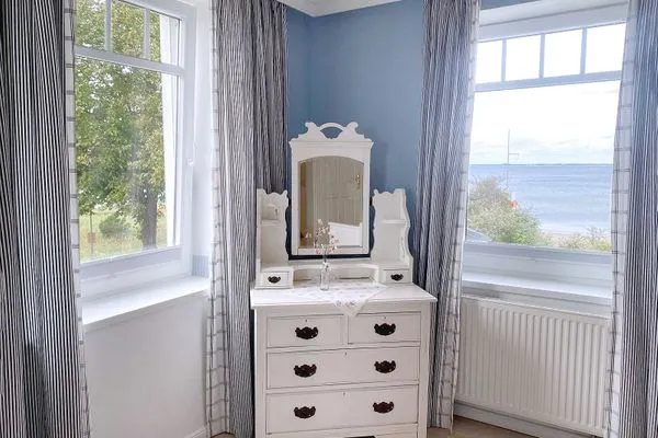 Schlafzimmer  Villa Hansa App. A2 - perfekter Blick über die Dünen auf die Lübecker Bucht